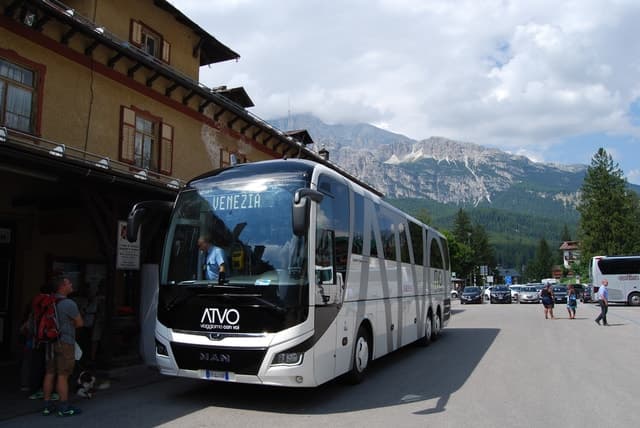 Express Bus Service: Venice to Cortina