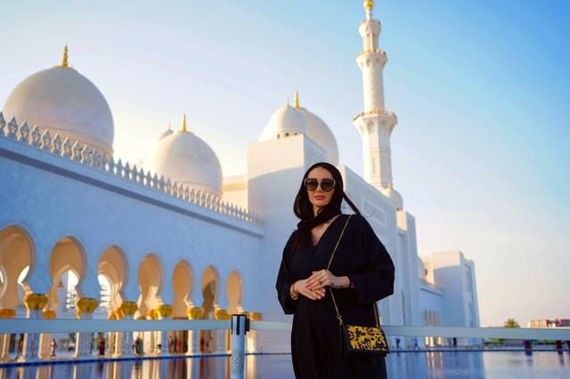 From Abu Dhabi: Grand Mosque, Royal Palace, and Etihad Tower