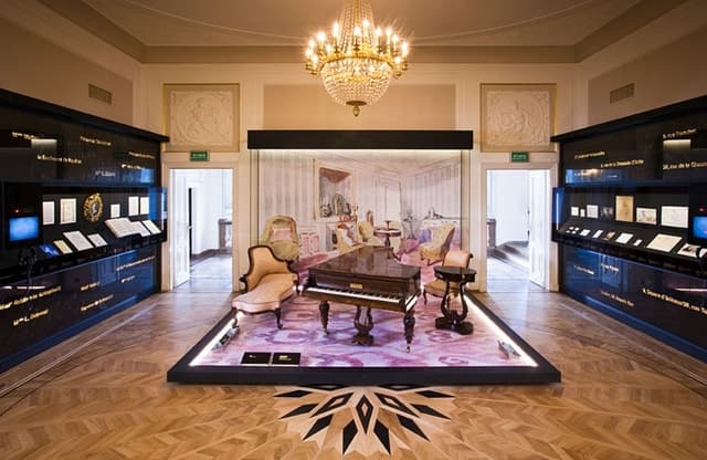 Experience the Magic of Warsaw's Chopin Musical Heritage