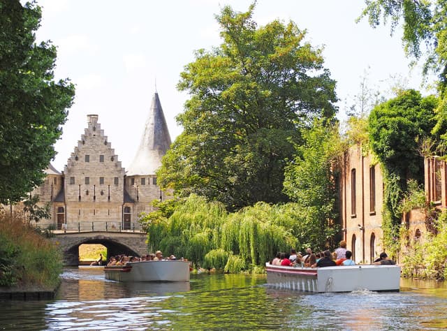 Best Canal Cruises & Ghent Boat Tours in Ghent
