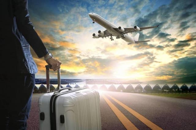 Ischia Island: Full transfer service from/to Naples