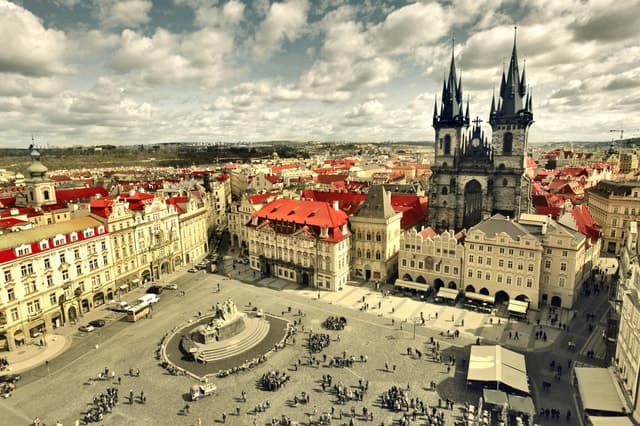 Compare Top Prague Excursions from Wroclaw