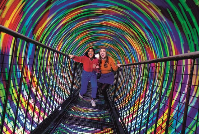 Edinburgh: Camera Obscura and World of Illusions Ticket