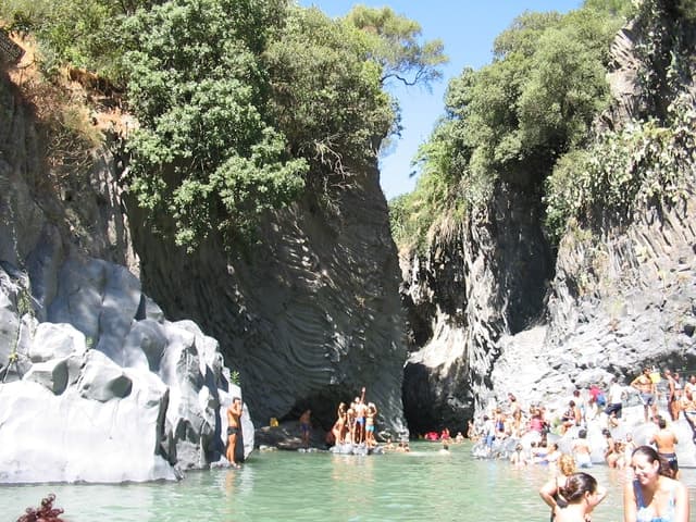 Private Tour of Alcantara Gorges with lunch