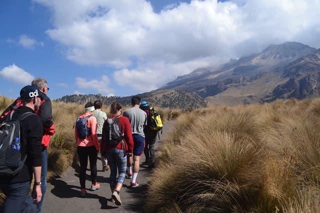 From Mexico City: Hike Iztaccihuatl Volcano with an Alpinist