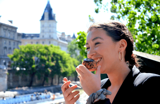 Paris: Guided Champagne & Food Tour in St-Germain-des-Pres