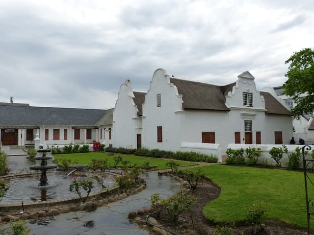 Best Stellenbosch Walking Tour: Explore Historic Charm