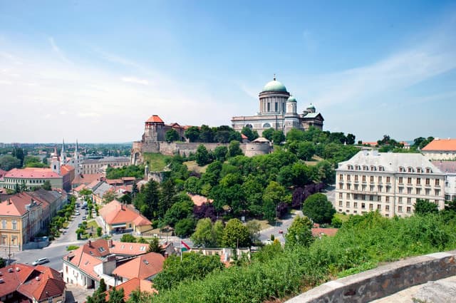 From Budapest: Danube Bend Day Trip