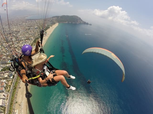 Alanya: Tandem Paragliding Experience