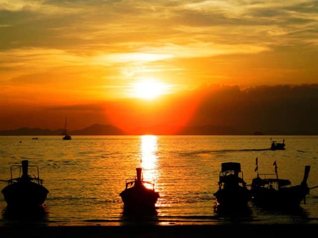 Best Hong Island Sunset Tours in Krabi