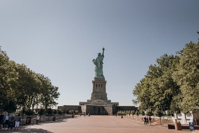 New York City: Statue of Liberty & Battery Park Guided Tour