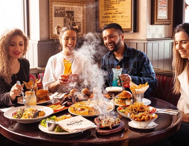 Venice: Hard Rock Cafe with Set Menu for Lunch or Dinner