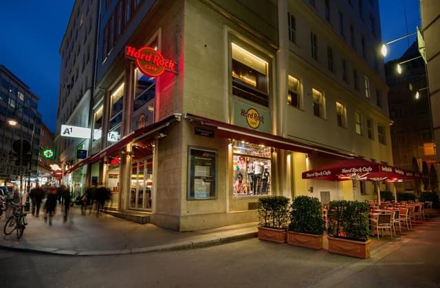 Vienna: Hard Rock Cafe with Set Menu for Lunch or Dinner
