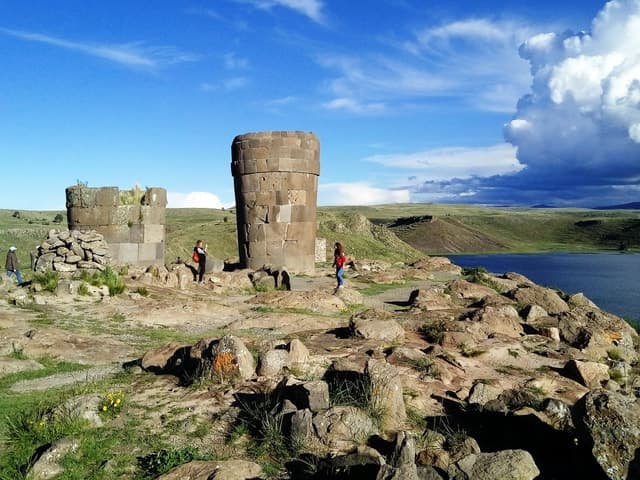 From Puno: Sillustani Tombs and Tourist View Point Puma