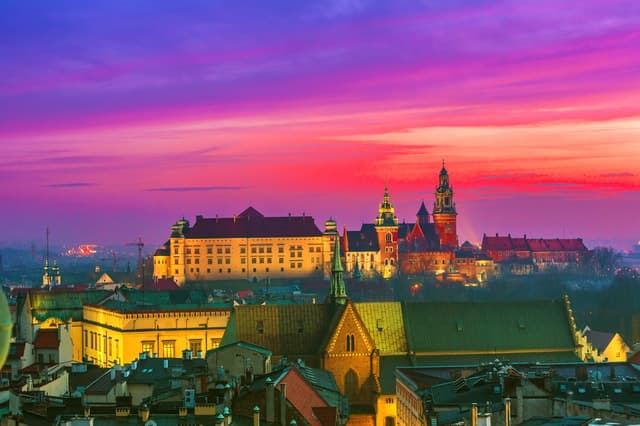 Krakow Night Tour: Haunted Legends & Dark History