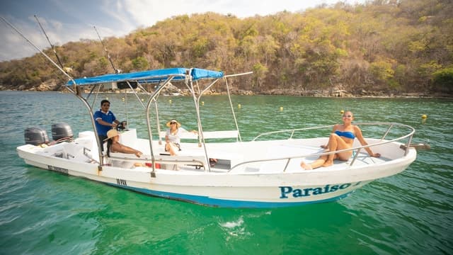 From La Crucecita: Private Huatulco 7 or 5 Bays Boat Trip