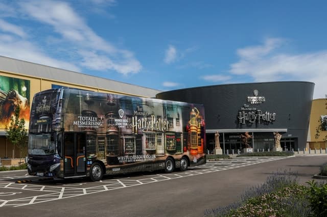 London: Warner Bros. Studio Harry Potter Tour & Branded Bus