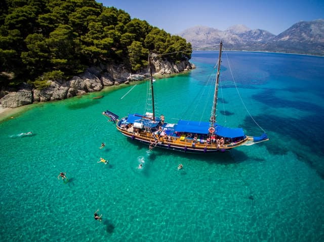 From Nydri: Lefkada Forgotten Islands Day Cruise with Lunch