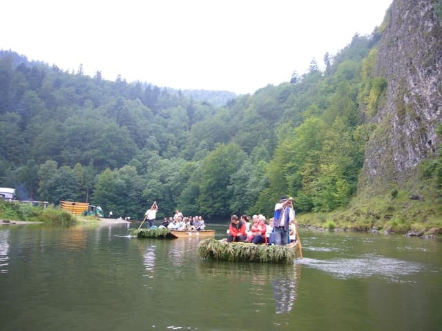 From Krakow: Dunajec River Gorge Wooden Raft River Cruise