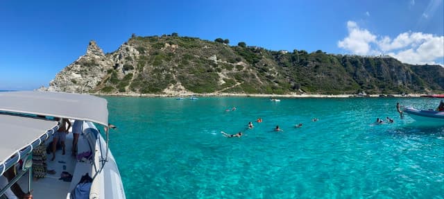 Tropea: Capo Vaticano Boat Tour with Snorkeling & Aperitif