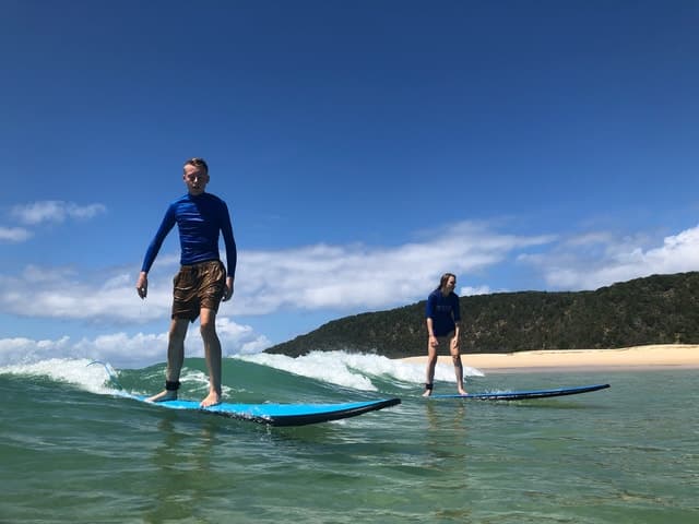Rainbow Beach: 4WD Beach Drive Adventure and Surf Lesson