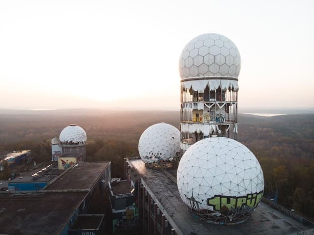 Berlin: Listening Station Teufelsberg Tour with Transfer