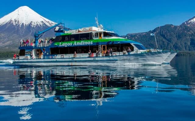Puerto Montt: Peulla Day Trip with navigation