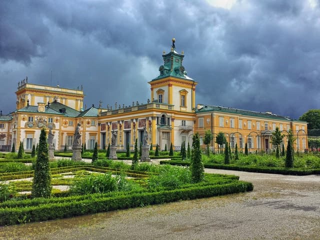 Wilanów Palace: 2-Hour Guided Tour with Entrance Tickets