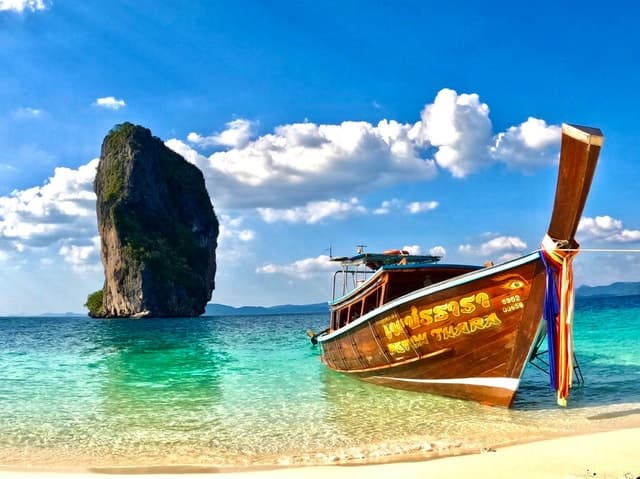 Krabi: 4 Islands Tour by Longtail Boat w/ Thai Buffet Lunch