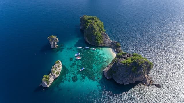 Koh Lanta: Adventure Sea Tour to Koh Rok and Koh Haa