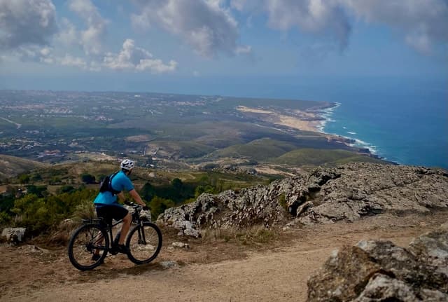 Lisbon: E-bike Trip from the Sintra Mountains to Cascais Sea