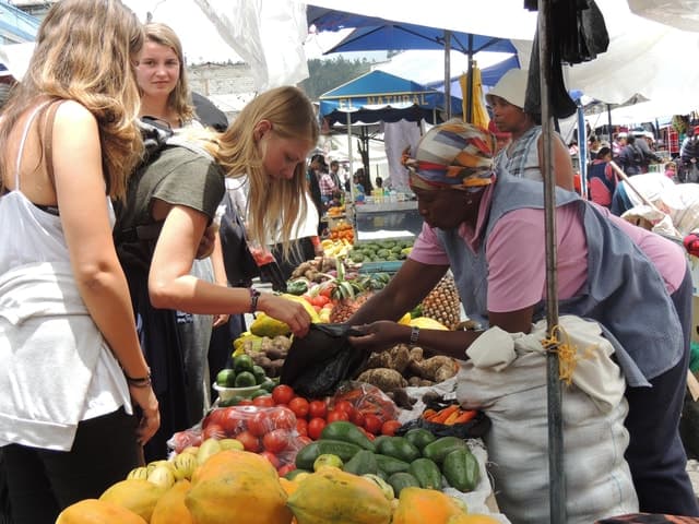 From Quito: Otavalo Indian Market and Rose Farm Shared Tour