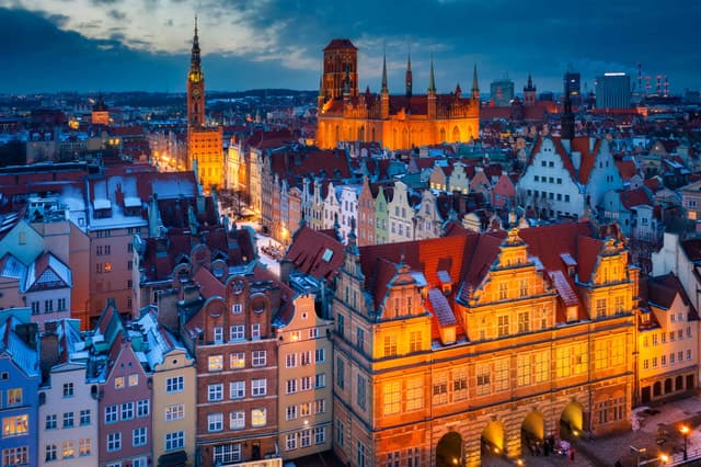 Best Guided Tours of Gdansk Old Town & Historic Sites