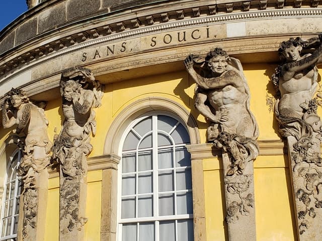 Potsdam: Private Walking Tour of Potsdam and Sanssouci
