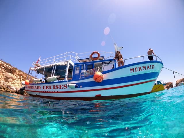 St Paul's Bay: Comino, Blue Lagoon, Gozo, & Caves Boat Tour