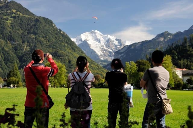 From Lucerne: Guided Tour to Grindelwald & Lauterbrunnen