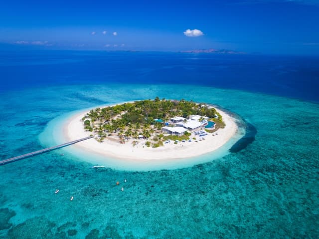 Fiji: Malamala Beach Club Private Island Day Pass & Transfer