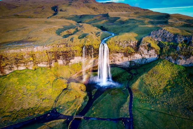 Reykjavík: South Coast Waterfalls, Black Sand & Glacier Tour