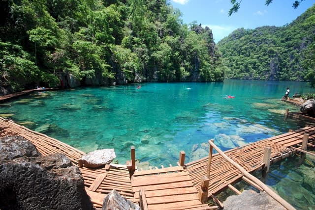 Unforgettable Kayangan Lake Tours in Coron, Palawan