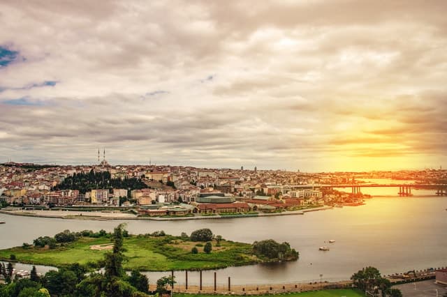 Best Golden Horn & Pierre Loti Hill Tours Istanbul