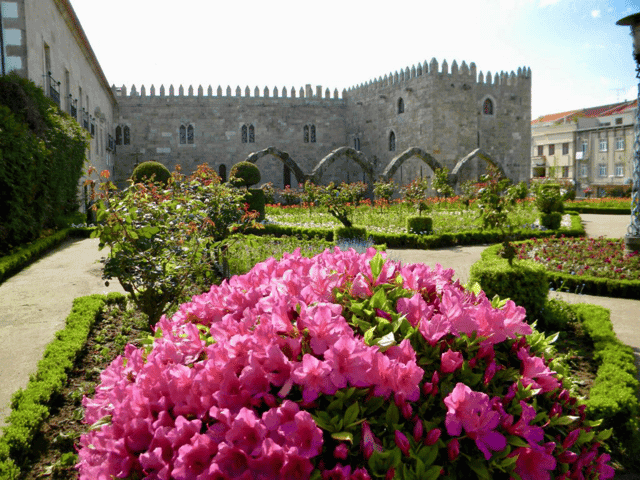 From Porto: Wonders of Braga & Guimaraes Private Day Trip