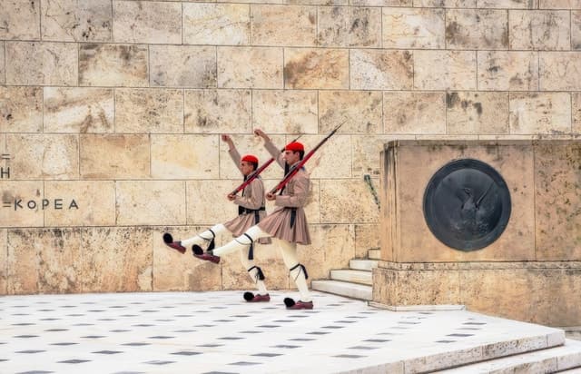 Athens: Acropolis and City Highlights Half-Day Tour