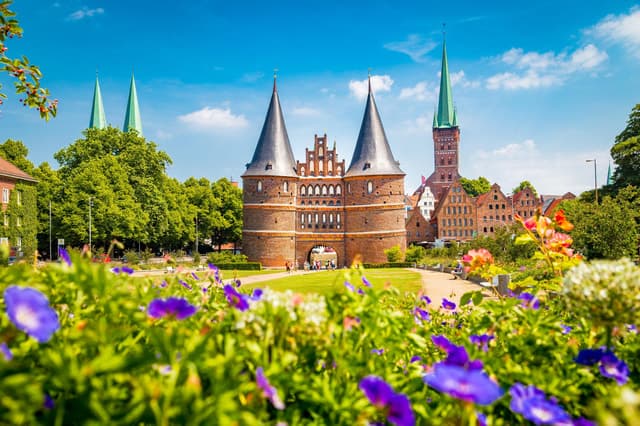 From Kiel: Lübeck Shore Excursion