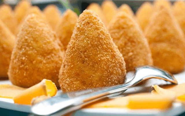 Taormina: Arancino Making Class with Drinks
