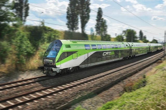 Vienna Airport Express: Premium CAT City Airport Train