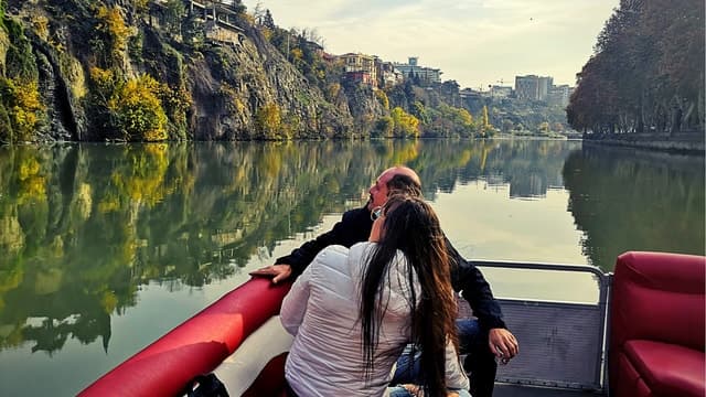 Tbilisi Old Town Walking Tour & Panoramic Boat Cruise