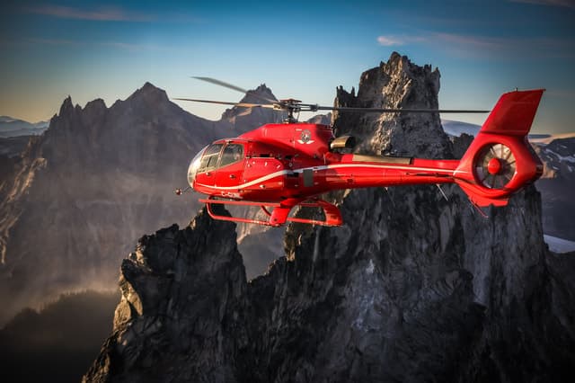 Unforgettable Whistler Helicopter Tours & Aerial Adventures