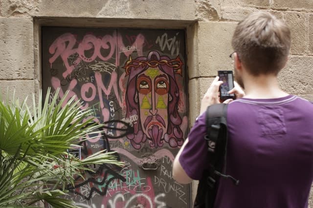 Best Raval Free Tour Options in Barcelona