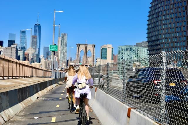 Brooklyn Bridge Bike Tour NYC: Skyline Views & Fun