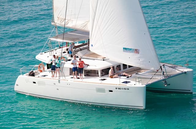 Fuerteventura: Small-Group Magic Deluxe Catamaran Cruise